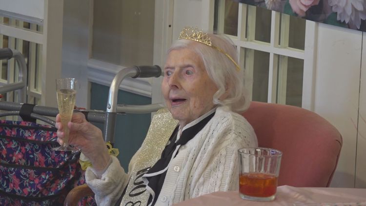Western New York woman celebrates her 100th birthday — Niagara Falls Community news